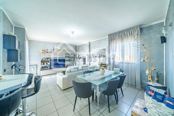 appartamento in vendita a Reggio nell'Emilia in zona Pieve Modolena