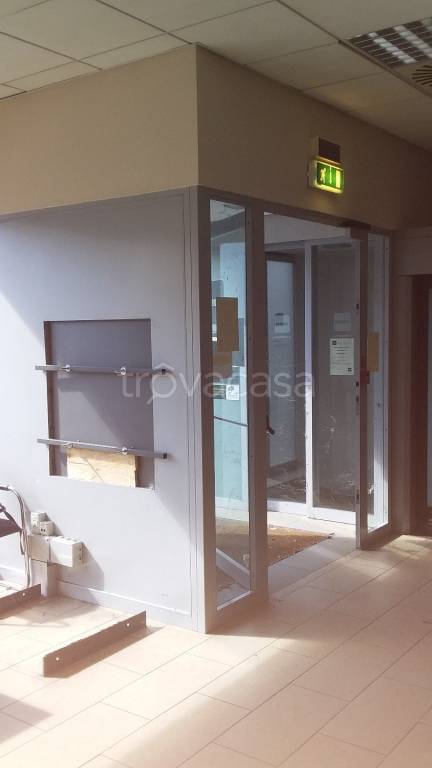 negozio in vendita a Reggio nell'Emilia in zona Pratofontana