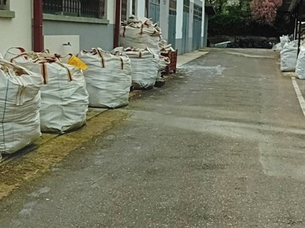 locale commerciale in vendita a Reggio nell'Emilia