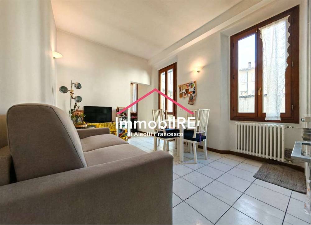 appartamento in vendita a Reggio nell'Emilia in zona Città Storica