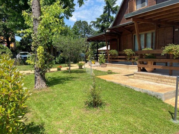 casa indipendente in vendita a Reggio nell'Emilia in zona Codemondo