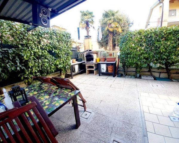 casa indipendente in vendita a Reggio nell'Emilia in zona Buco del Signore