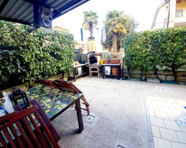 casa indipendente in vendita a Reggio nell'Emilia in zona Buco del Signore