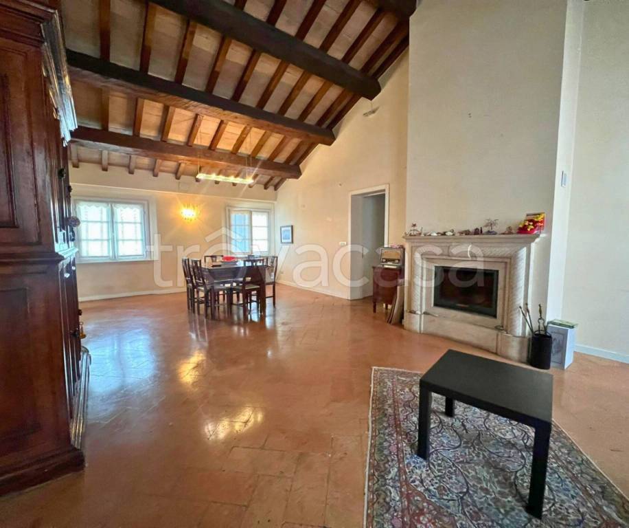 appartamento in vendita a Reggio nell'Emilia in zona Città Storica