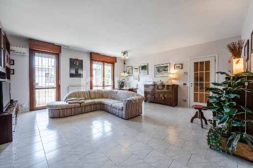 appartamento in vendita a Reggio nell'Emilia in zona San Prospero Strinati