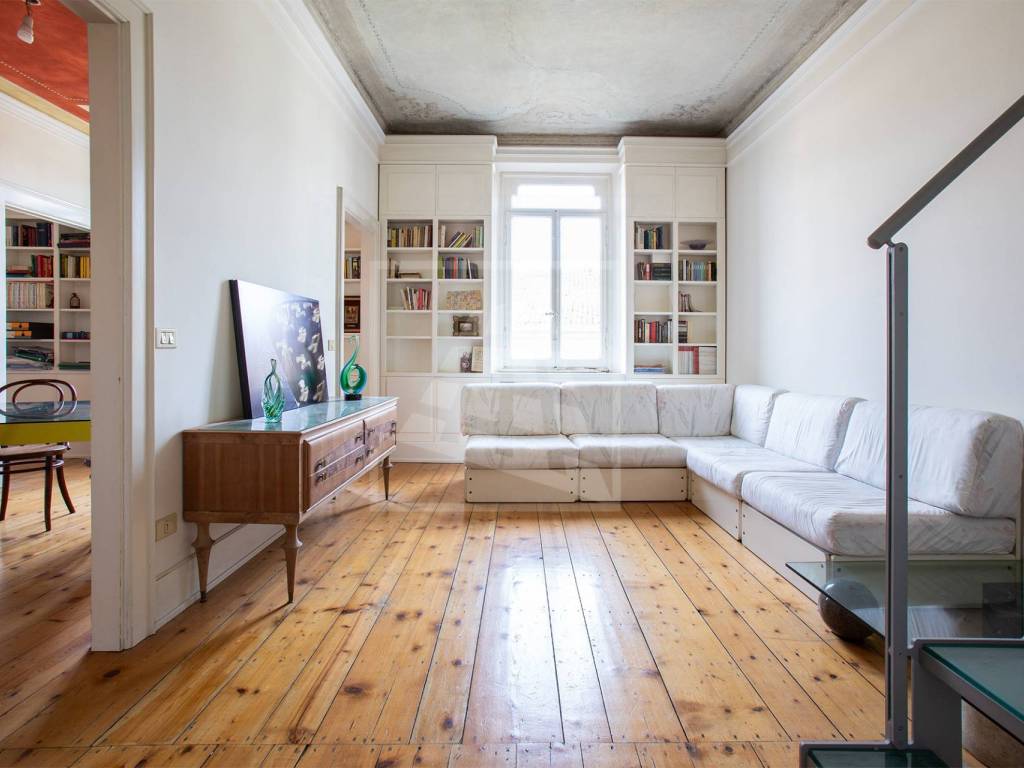 appartamento in vendita a Reggio nell'Emilia in zona Città Storica