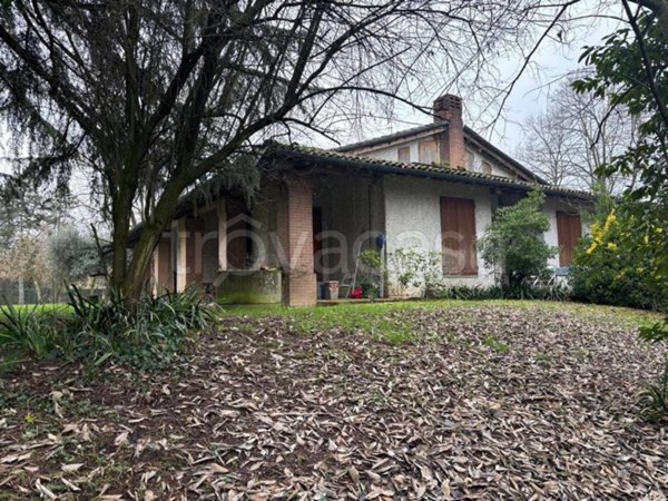 casa indipendente in vendita a Reggio nell'Emilia in zona Rivalta
