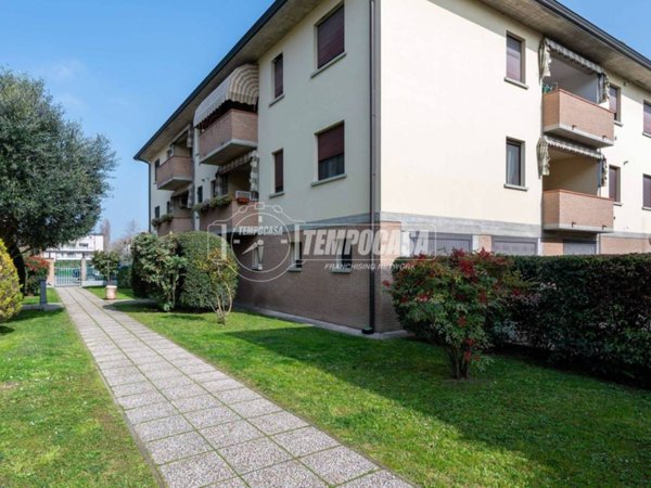 appartamento in vendita a Reggio nell'Emilia in zona Città Storica