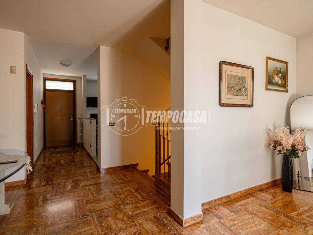 casa indipendente in vendita a Reggio nell'Emilia in zona Regina Pacis