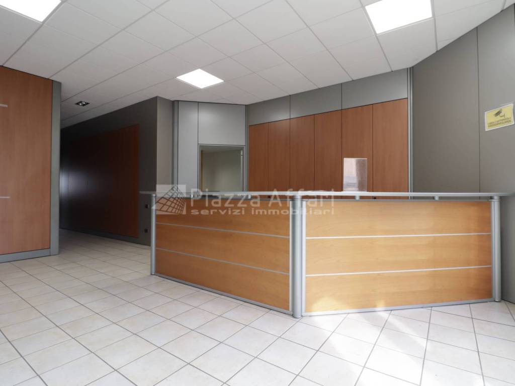 ufficio in vendita a Reggio nell'Emilia in zona Belvedere