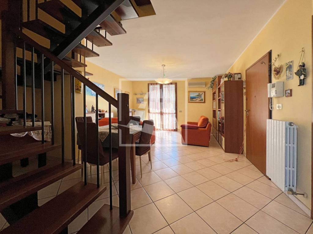 appartamento in vendita a Reggio nell'Emilia in zona Sesso