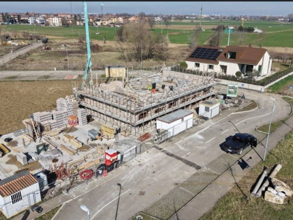 casa indipendente in vendita a Reggio nell'Emilia in zona Fogliano