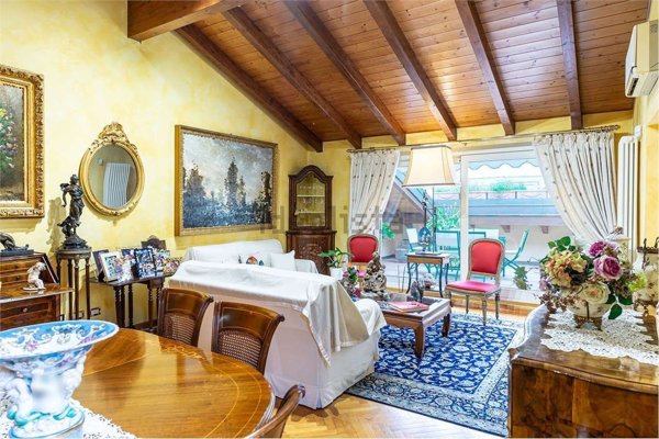 appartamento in vendita a Reggio nell'Emilia in zona Città Storica