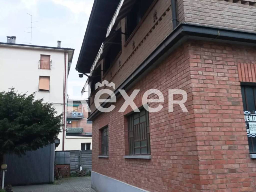 negozio in vendita a Reggio nell'Emilia