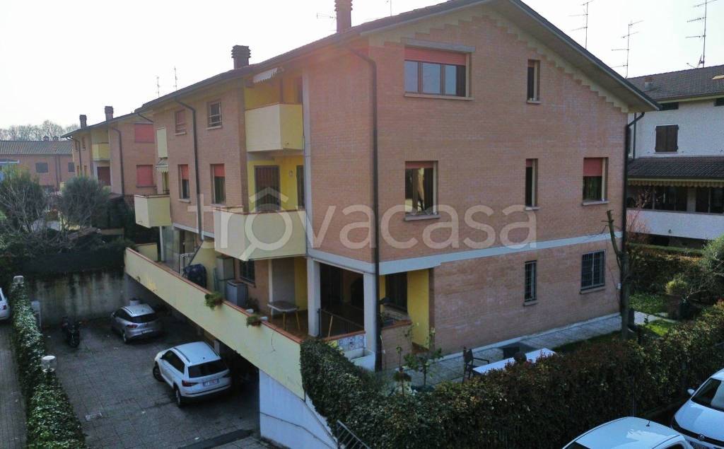 casa indipendente in vendita a Reggio nell'Emilia in zona Buco del Signore