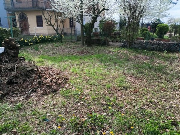 casa indipendente in vendita a Reggio nell'Emilia in zona Masone