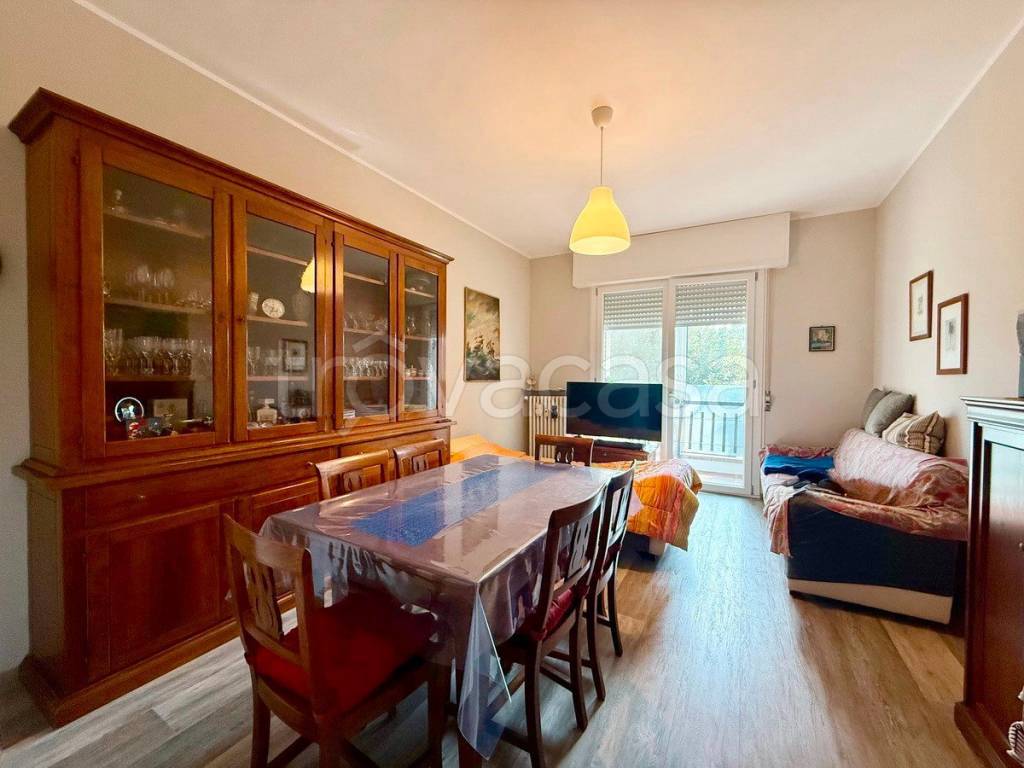 appartamento in vendita a Reggio nell'Emilia in zona Città Storica