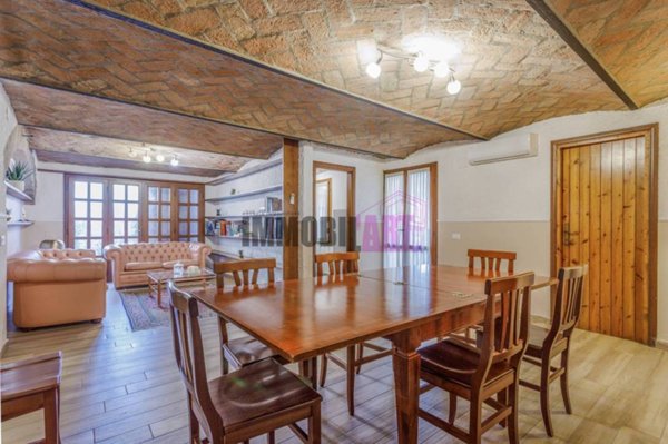 casa indipendente in vendita a Reggio nell'Emilia