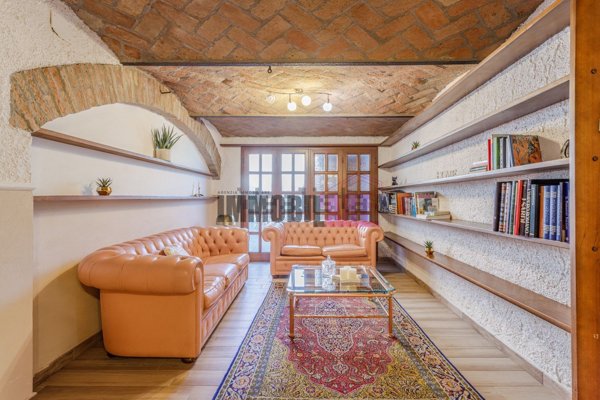 casa indipendente in vendita a Reggio nell'Emilia