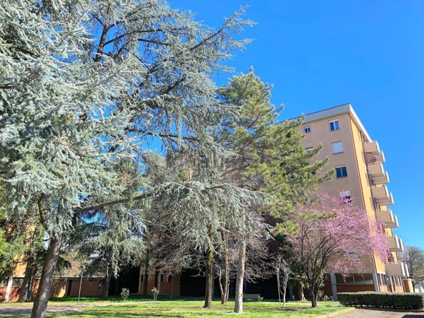 appartamento in vendita a Reggio nell'Emilia in zona Orologio