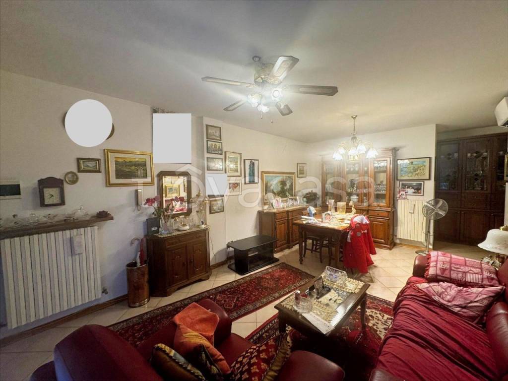 appartamento in vendita a Reggio nell'Emilia in zona Compagnoni / Migliolungo