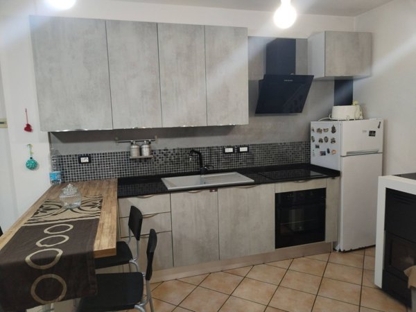 appartamento in vendita a Reggio nell'Emilia in zona Compagnoni / Migliolungo