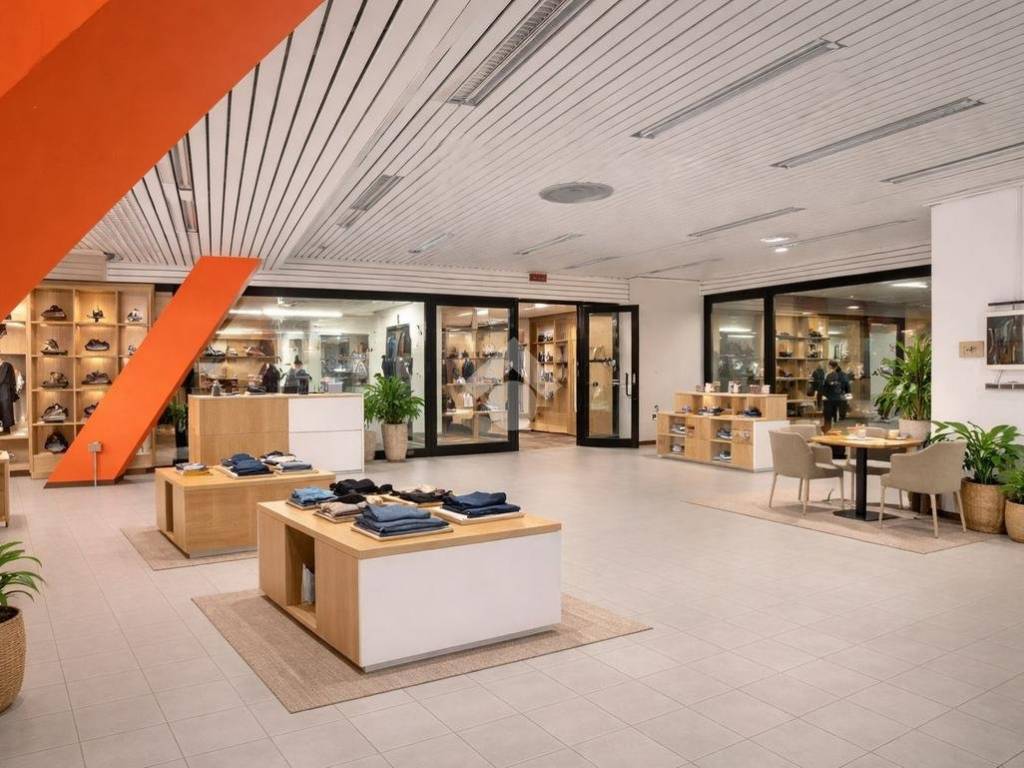 negozio in vendita a Reggio nell'Emilia