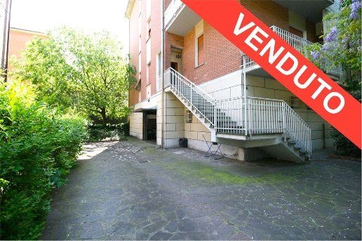 appartamento in vendita a Reggio nell'Emilia in zona Città Storica