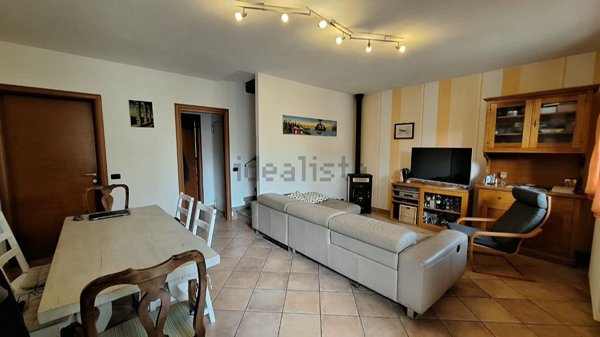 casa indipendente in vendita a Reggio nell'Emilia in zona Cavazzoli