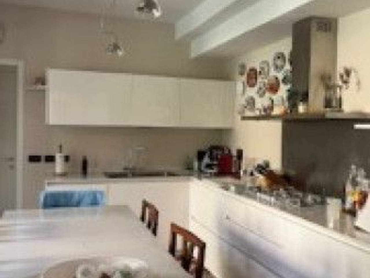 casa indipendente in vendita a Reggio nell'Emilia in zona Città Storica