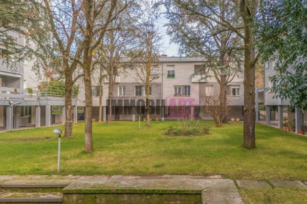 casa indipendente in vendita a Reggio nell'Emilia in zona Baragalla