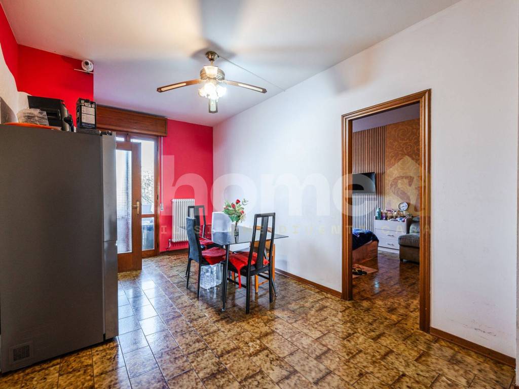 appartamento in vendita a Reggio nell'Emilia in zona Mirabello