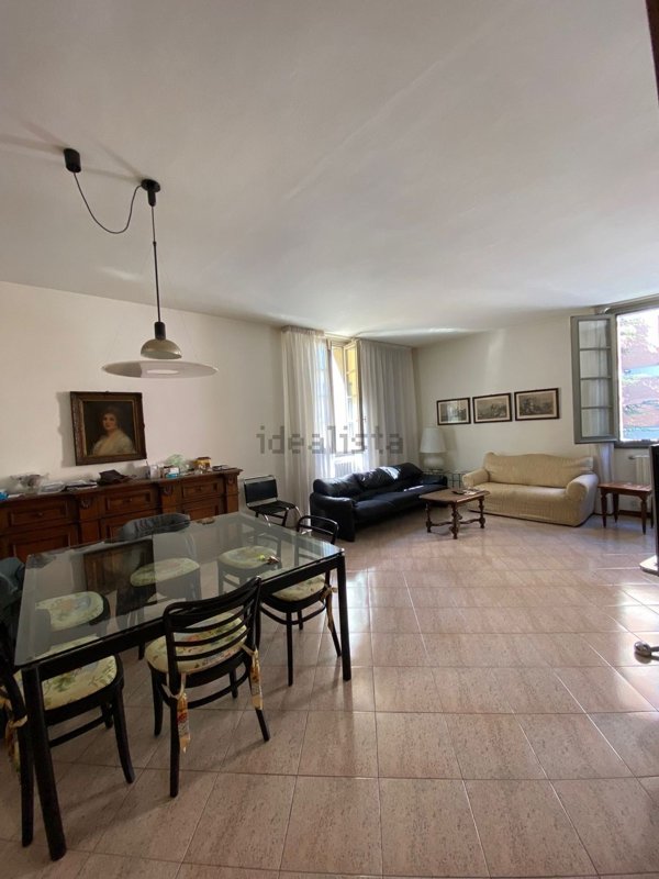 appartamento in vendita a Reggio nell'Emilia in zona Città Storica