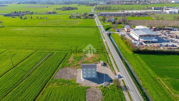 casa indipendente in vendita a Reggio nell'Emilia in zona Roncocesi
