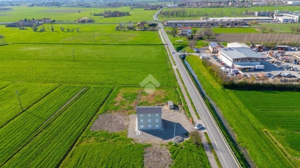 casa indipendente in vendita a Reggio nell'Emilia in zona Roncocesi