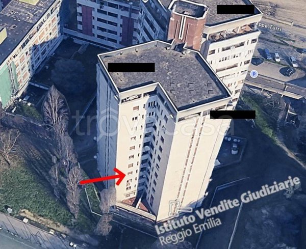 appartamento in vendita a Reggio nell'Emilia in zona Tribunale