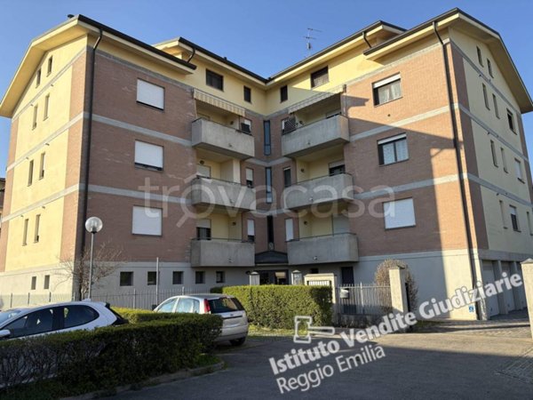 appartamento in vendita a Reggio nell'Emilia in zona Sesso