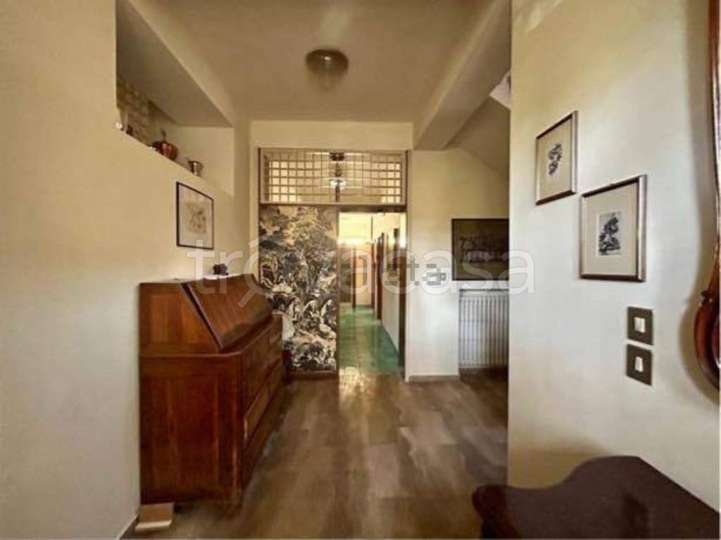 casa indipendente in vendita a Reggio nell'Emilia in zona Città Storica