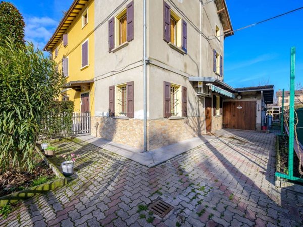 casa semindipendente in vendita a Reggio nell'Emilia in zona Masone