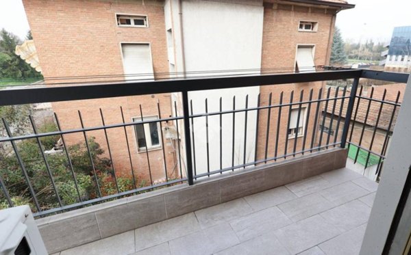 appartamento in vendita a Reggio nell'Emilia in zona Tribunale