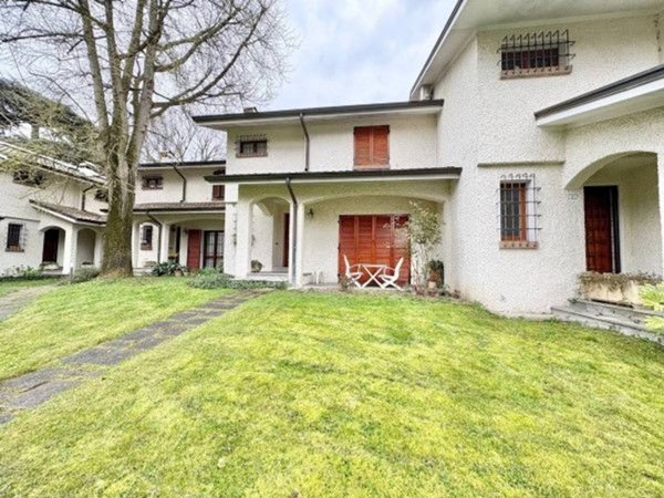 casa indipendente in vendita a Reggio nell'Emilia in zona Città Storica