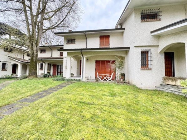 casa indipendente in vendita a Reggio nell'Emilia in zona Città Storica