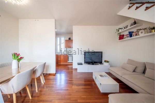 casa indipendente in vendita a Reggio nell'Emilia in zona Codemondo