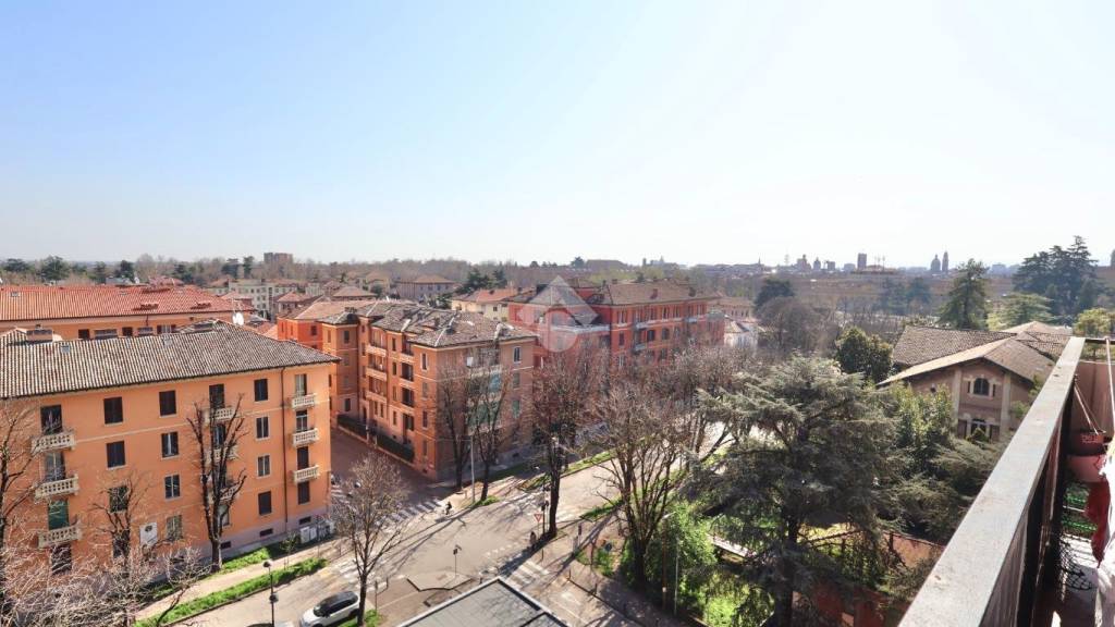 appartamento in vendita a Reggio nell'Emilia in zona Città Storica