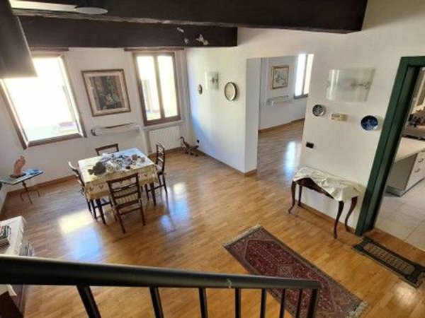 appartamento in vendita a Reggio nell'Emilia in zona Città Storica