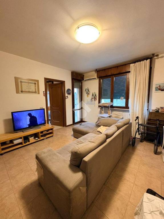 appartamento in vendita a Reggio nell'Emilia in zona Coviolo