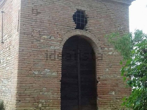 casa indipendente in vendita a Reggio nell'Emilia in zona Città Storica
