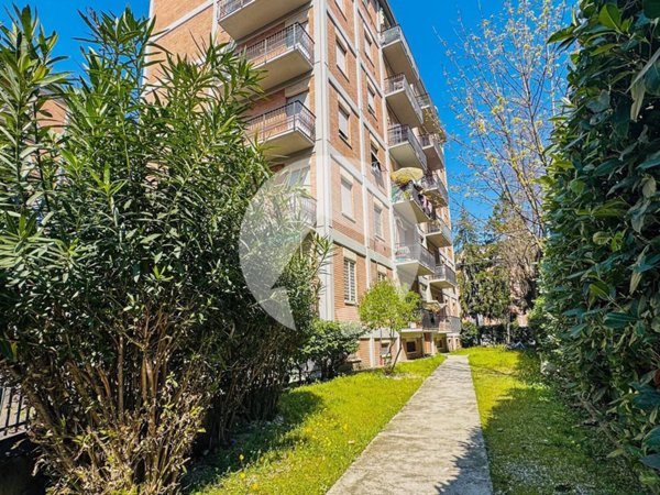 appartamento in vendita a Reggio nell'Emilia in zona Città Storica