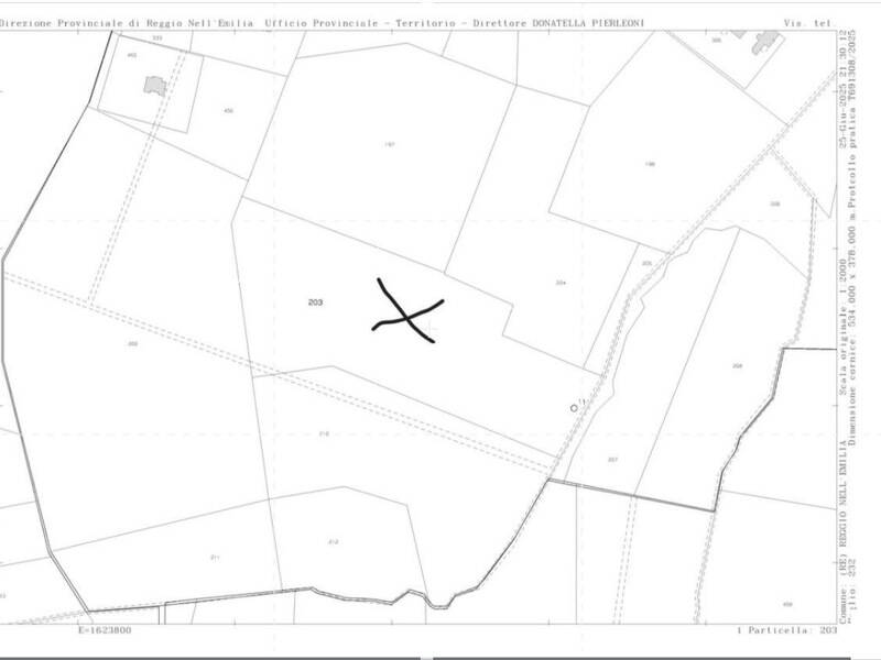 terreno agricolo in vendita a Reggio nell'Emilia in zona Rivalta