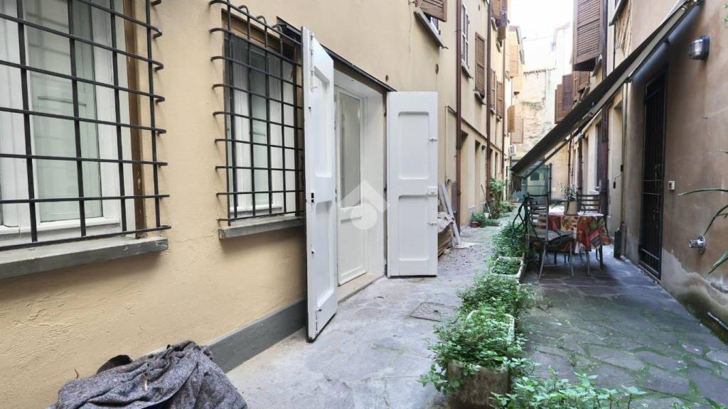 appartamento in vendita a Reggio nell'Emilia in zona Città Storica